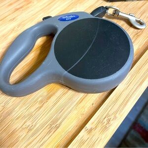 Whisker City Retractable Dog Leash